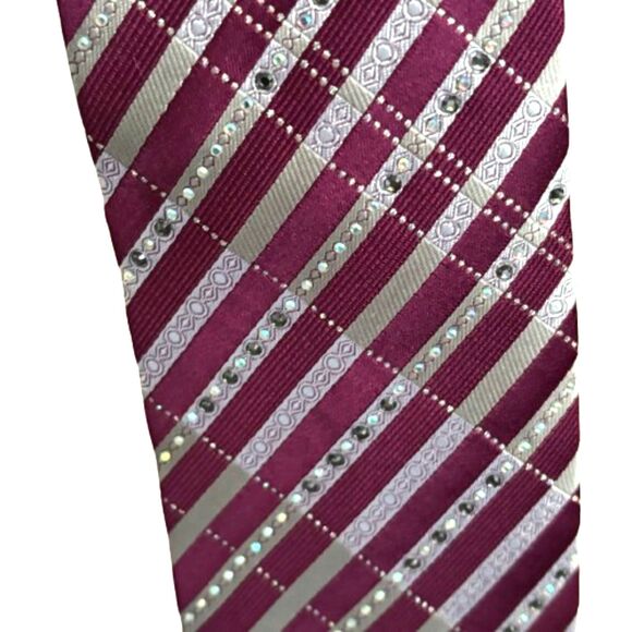Louis Quatorze Men's Embossed w/ Sparkle Wine Color Striped Silk Necktie - Picture 2 of 7